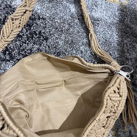 🌿 Stylish Girl Handwoven Crochet Crossbody Bag