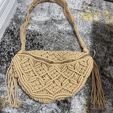 🌿 Stylish Girl Handwoven Crochet Crossbody Bag
