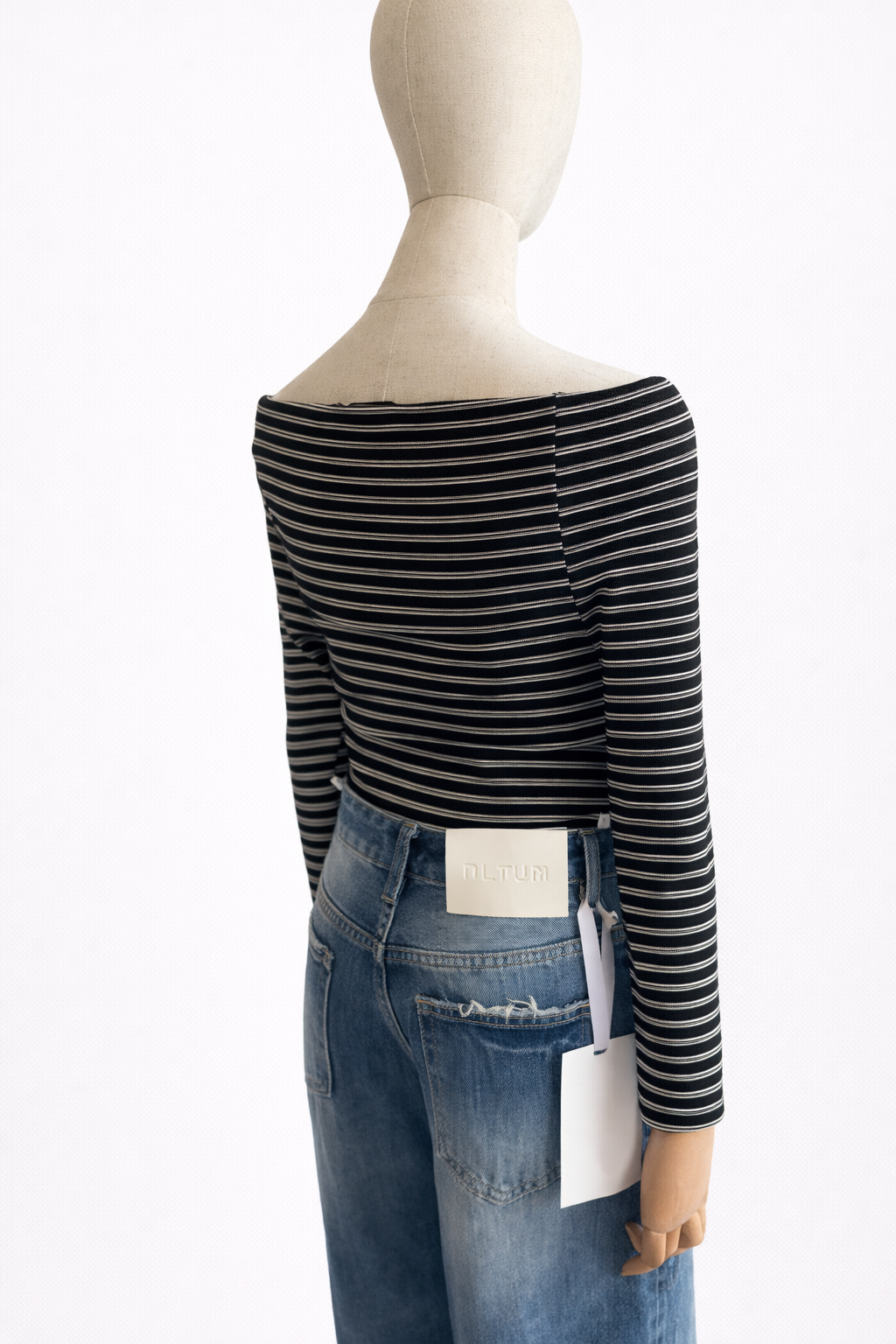 ✨ Summer Designer Shoulder Top – Effortless Coastal Chic